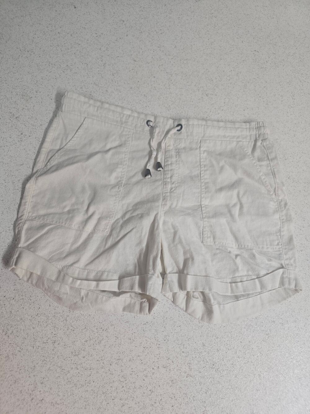 Atmosphere White Shorts US 6 Drawstring Elastic Waist Cuffed Summer Shorts